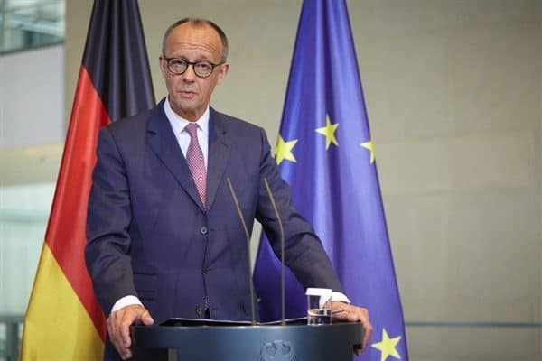 Almanya Başbakanı Merz, Yahudi yaşamının kendilerinin bir parçası olduğunu ifade