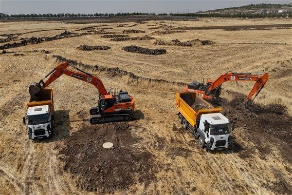 Park ve Bahçeler Dairesi Başkanlığı ekipleri, kentte soluk aldıracak vizyon