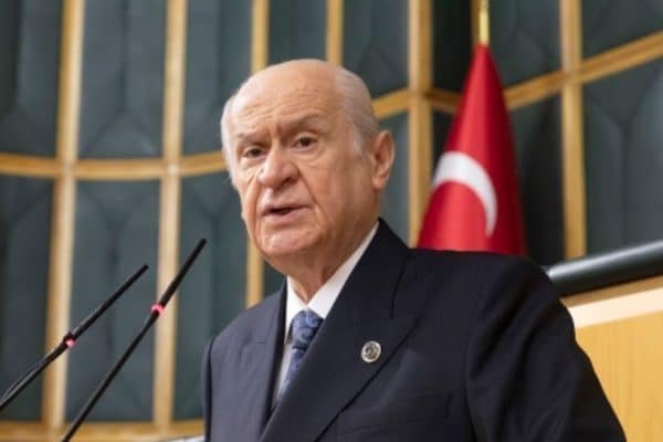 MHP Genel Başkanı Bahçeli, Selçuk Bayraktar'ı tebrik ettiği mesajında "Çok
