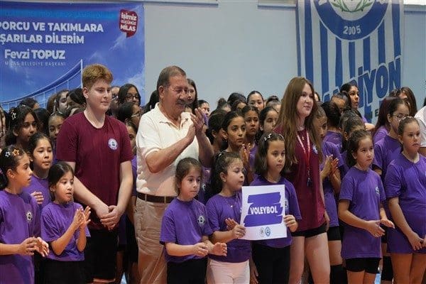 Milas Belediyesi Spor Kulübü’nün Yaz Spor Okulları’nın açılışı gerçekleştirildi. Milas
