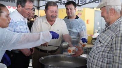 Buğday, nohut, fasulye, incir, tarçın ve şeker gibi 40'a yakın