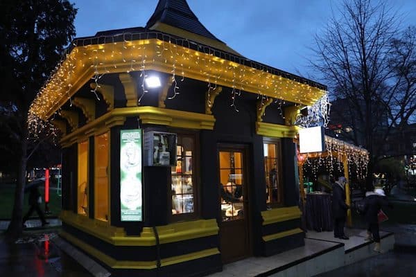 İzmit Belediyesi yetkilileri , İzmit Kültür, Sanat ve Eğitim Vakfı