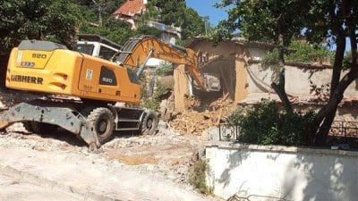 İlçedeki metruk binaların oluşturduğu riskleri ortadan kaldırmak ve çevreye zarar