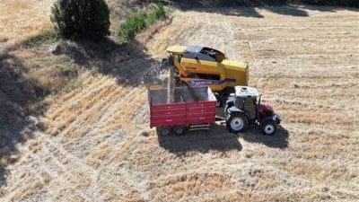 Pamukkale Belediyesi, kendi kaynaklarıyla üretim yaparak, üretileni doğrudan vatandaşlarla paylaşmaya