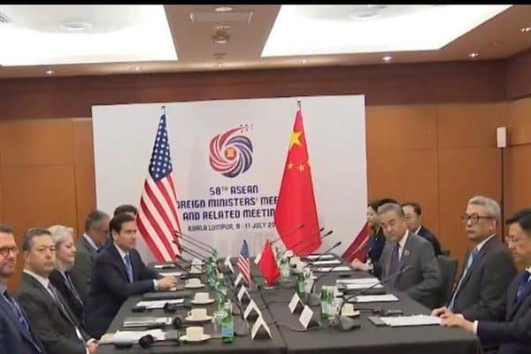 Rubio, Cuma günü Malezya'nın Kuala Lumpur kentinde toplanan gazetecilere, "Olasılık