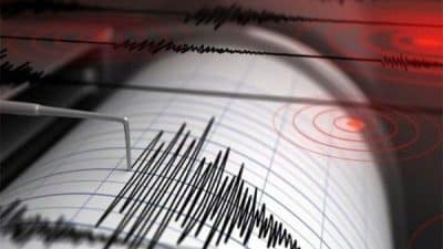 Avrupa Akdeniz Sismoloji Merkezi (EMSC) verilerine göre, saat 09:49'da  Kamçatka Körfezi