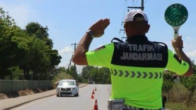 Sakarya İl Jandarma Komutanlığına bağlı trafik timleri, trafik güvenliğinin arttırılması
