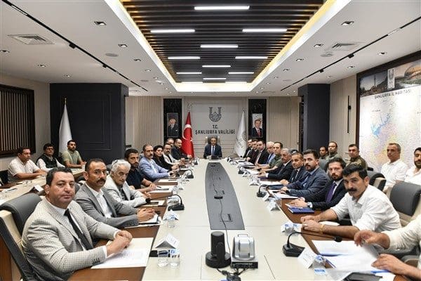 Şanlıurfa Valisi Hasan Şıldak başkanlığında düzenlenen toplantıya, Büyükşehir Belediye Başkanı Mehmet
