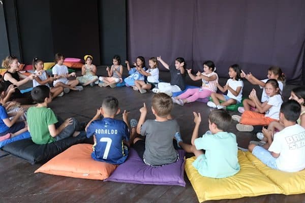 Sapanca Belediyesi Kültür Müdürlüğü’nün geçtiğimiz yıl başlattığı Çocuk Tiyatro Kursu,