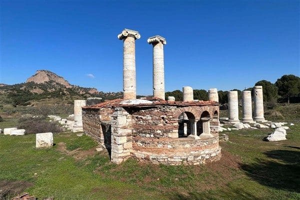 Bakan Ersoy,  konuya dair yaptığı açıklamada "Sardes Antik Kenti ve