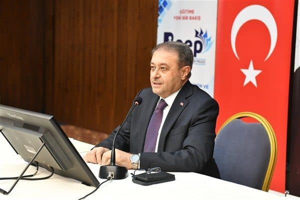 Vali Hasan Şıldak başkanlığında gerçekleştirilen toplantıda geçen yılın eğitim öğretimi