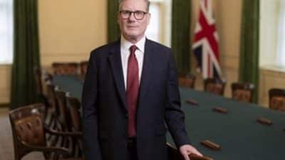 Starmer, insan kaçakçılığı yapan çetelere hitaben, “Bu aşağılık ticaretin sonunu