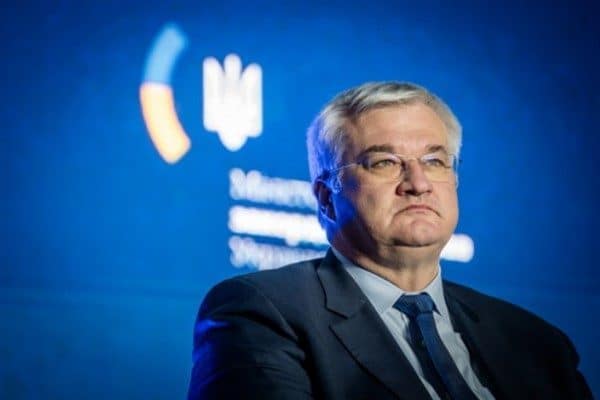 Ukrayna Dışişleri Bakanı Andrii Sybiha, 17 Temmuz 2014’te düşürülen Malezya