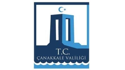 Çanakkale Valisi Ömer Toraman, Ayvacık ilçesi Naldöken köyünde başlayan orman yangınının,