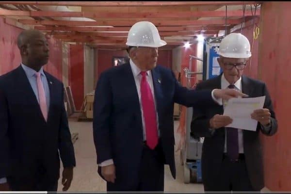 Trump, Fed'e faiz oranlarını düşürmesi için baskı yapma kampanyasını sürdürdü