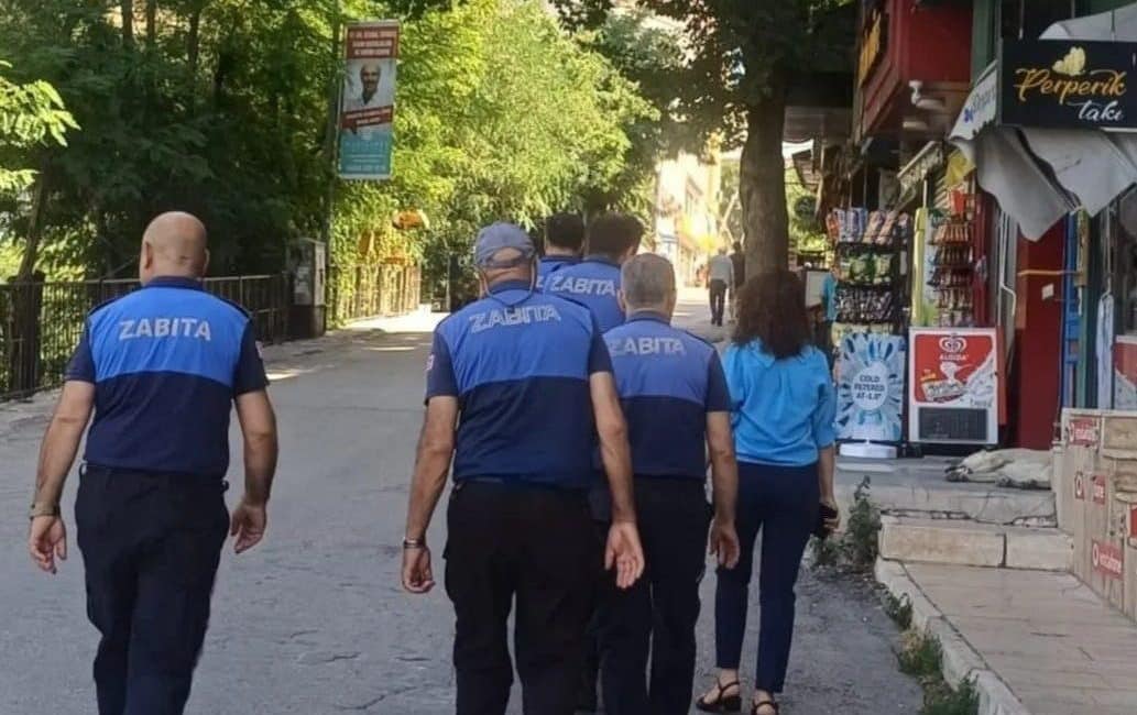 Tunceli Belediyesi Zabıta Müdürlüğü ekipleri, haftanın ilk gününde kent genelinde