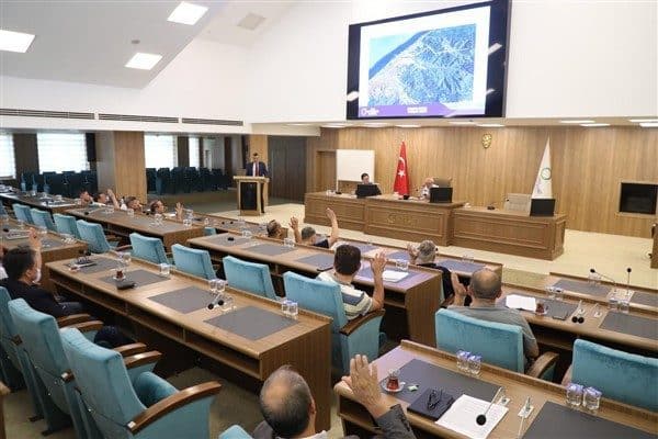 Tezcan başkanlığında yapılan toplantıda Altınordu ilçesinde hizmet veren toplu taşama