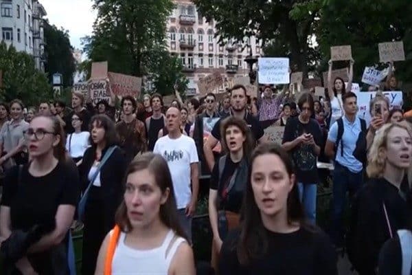 Yayın organı, Telegram kanalında yayınladığı haberde, "Zelenski'nin NABU ve SAP