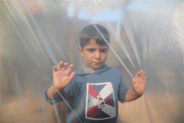 UNRWA’dan yapılan açıklamada Gazze’deki gıda kıtlığının, çocukları ölümlerin eşiğine getirdiği