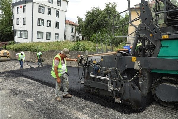 Dolmuş güzergahı olmasıyla birlikte özel bir hastaneye de ulaşım sağlayan