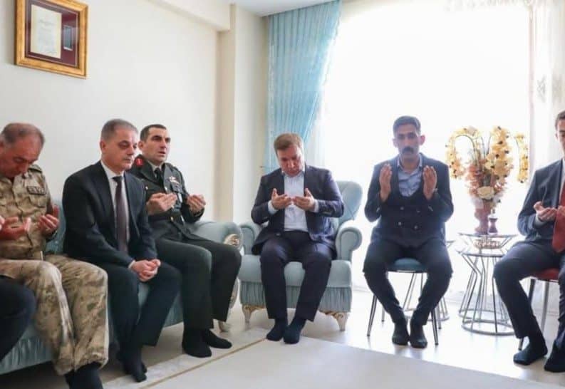 Erzincan Valisi Hamza Aydoğdu, Erzincan Belediye Başkanı Bekir Aksun, 3.
