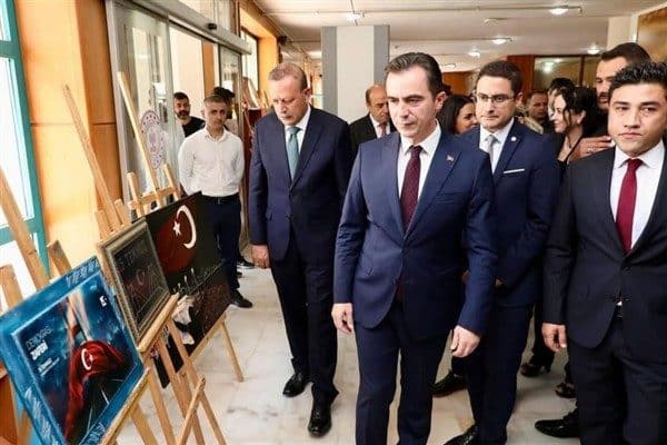 Bitlis Halk Eğitimi Merkezi kursiyerleri tarafından hazırlanan sergide, “15 Temmuz