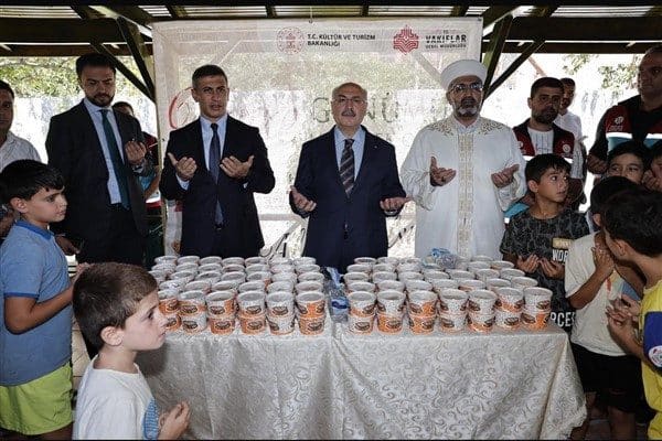 Vali Köşger, ilk olarak Ulubatlı Hasan Kültür Evinde Muharrem ayı