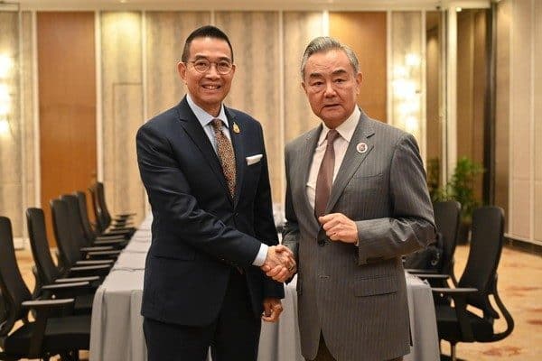 Çin Dışişleri Bakanı Wang Yi Malezya’nın başkenti Kuala Lumpur’da Taylandlı