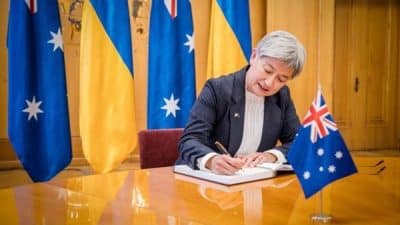 Avustralya Dışişleri Bakanı Penny Wong, Pakistan Başbakan Yardımcısı ve Dışişleri