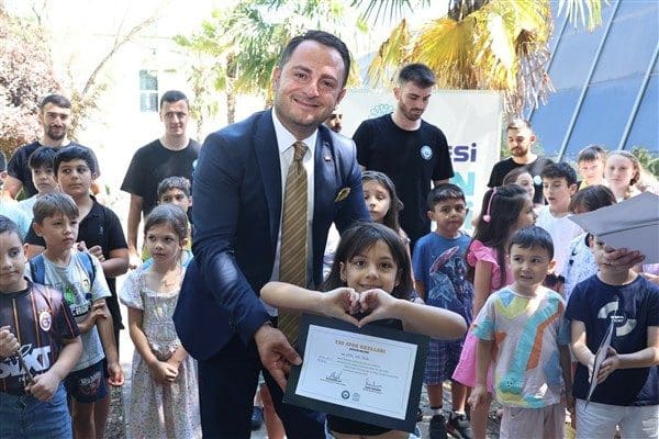 Nilüfer Belediyesi, her yıl düzenlediği Yaz Spor Okulları ile çocukları