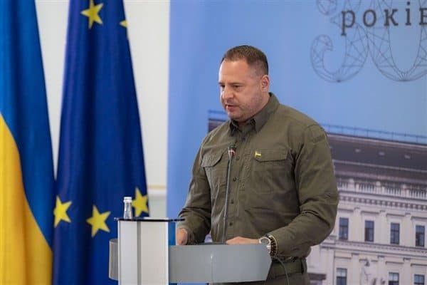 Ukrayna Cumhurbaşkanlığı Ofisi Başkanı Yermak, Zelenski'nin "Çocukları Geri Getirin" girişimi