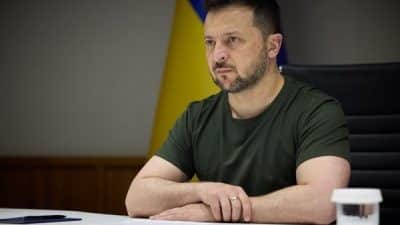 Ukrayna Devlet Başkanı Volodimir Zelenski, Ukrayna Savunma Bakanı’na ve Genelkurmay