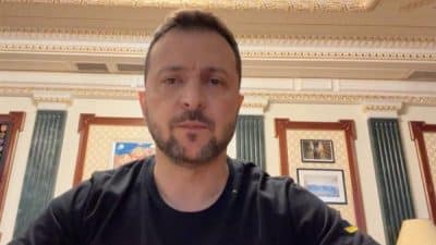 Ukrayna Devlet Başkanı Volodimir Zelenski, şu anda Ukrayna'nın birçok bölgesinde,
