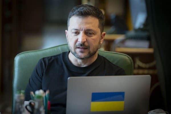 Ukrayna Cumhurbaşkanı Zelenski, Norveç Başbakanı Store ile görüştüğünü, Norveç ile