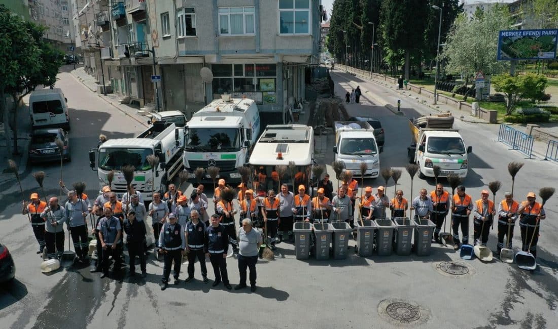 Zeytinburnu’nun tüm sokak ve caddelerinde kapsamlı “Yaz Temizliği” hız kesmeden