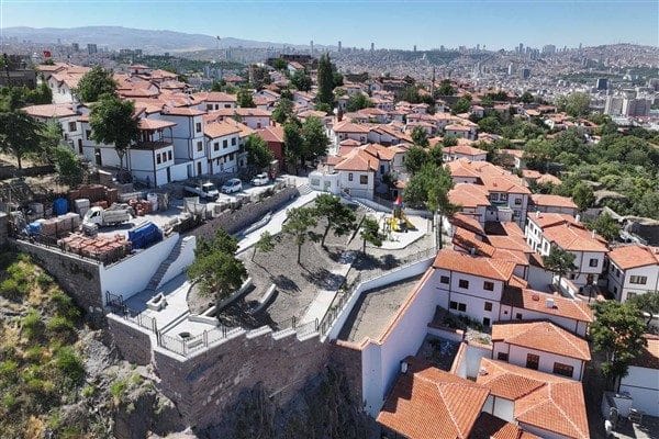 Ankara Büyükşehir Belediyesi (ABB), Ankara Kalesi’nde 2020 yılında başlattığı restorasyon