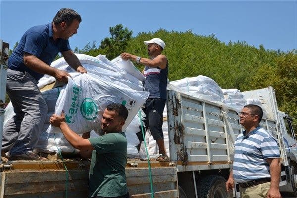 Antalya Büyükşehir Belediyesi, tarım alanlarındaki verimliliği artırmak ve kimyasal ürün