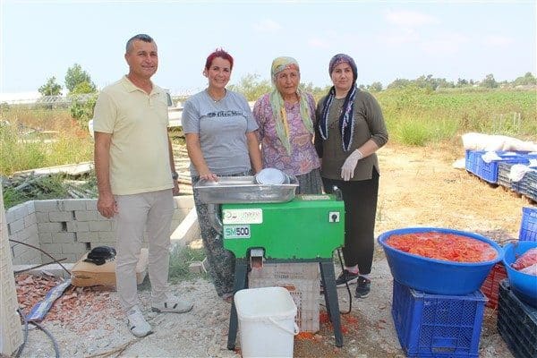 Antalya Büyükşehir Belediyesi kırsal bölgelere yaptığı tarımsal desteklerin yanında kadınların
