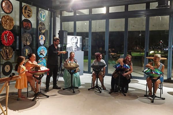 Antalya Muratpaşa Belediyesi tarafından Türkan Şoray Kültür Merkezi’nde  santur ve
