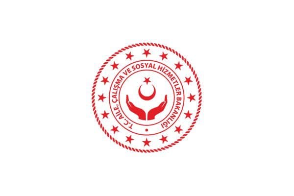 Aile ve Sosyal Hizmetler Bakanı Mahinur Özdemir Göktaş, Artvin’in Arhavi