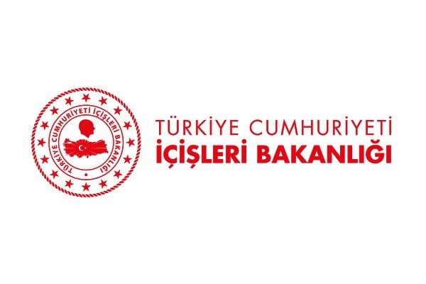İçişleri Bakanı Yerlikaya, Balıkesir’in Sındırgı ilçesinde depremden en çok etkilenen