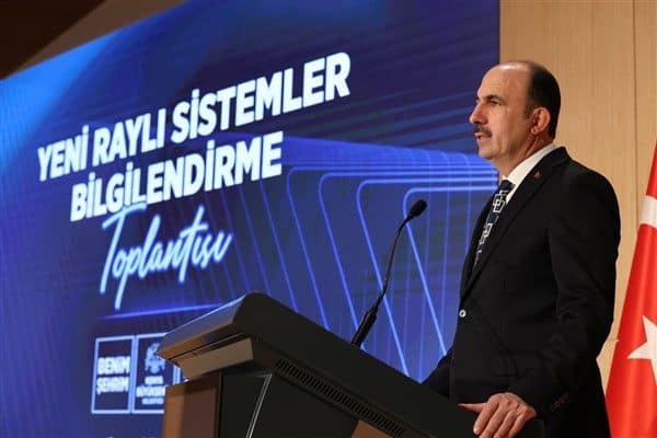 Büyükşehir Taş Bina Kültür Sanat’ta düzenlenen toplantıda konuşmasına Balıkesir’deki depremden