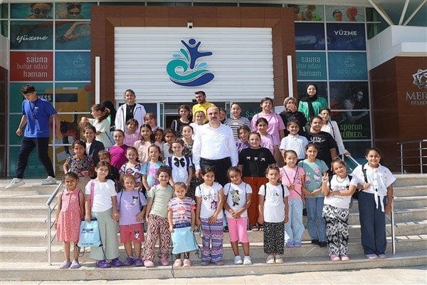 Konya Büyükşehir Belediyesi, "Yüzme Bilmeyen Kalmasın" projesini yaz tatilinde merkeze