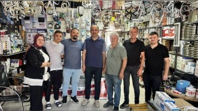 Konya Büyükşehir Belediye Başkanı Altay, şehir merkezinde esnaf ziyareti gerçekleştirdi.
