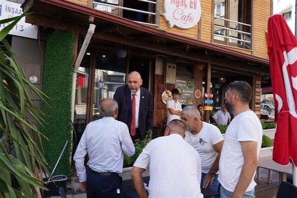 Kahvaltı programına Orhangazi Belediye Başkanı Aydın’ın yanı sıra, Belediye Başkan Yardımcısı