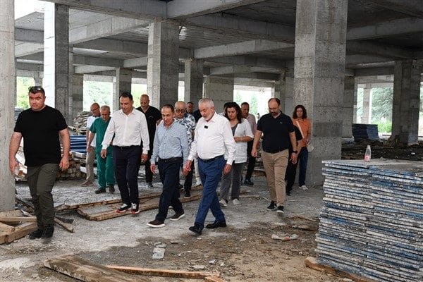 Isparta Belediye Başkanı ve Kent Hizmetlerini Geliştirme Derneği Başkanı Şükrü