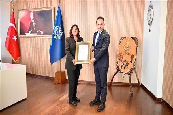 Ziyarette Vural, Çerçioğlu'nu Aydın'da gerçekleştirdiği başarılı çalışmalarından dolayı tebrik etti