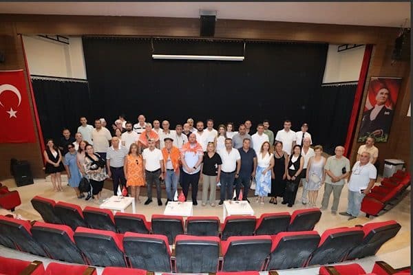 Menderes Belediyesi tarafından ilçede faaliyet gösteren STK temsilcileriyle istişare toplantısı
