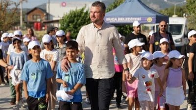 Buca Belediyesi, ilçenin dezavantajlı mahallelerinde yaşayan çocuklar için etkinlik gerçekleştirdi.