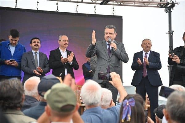 Trabzon Büyükşehir Belediye Başkanı Ahmet Metin Genç, Çaykara ilçesine bağlı